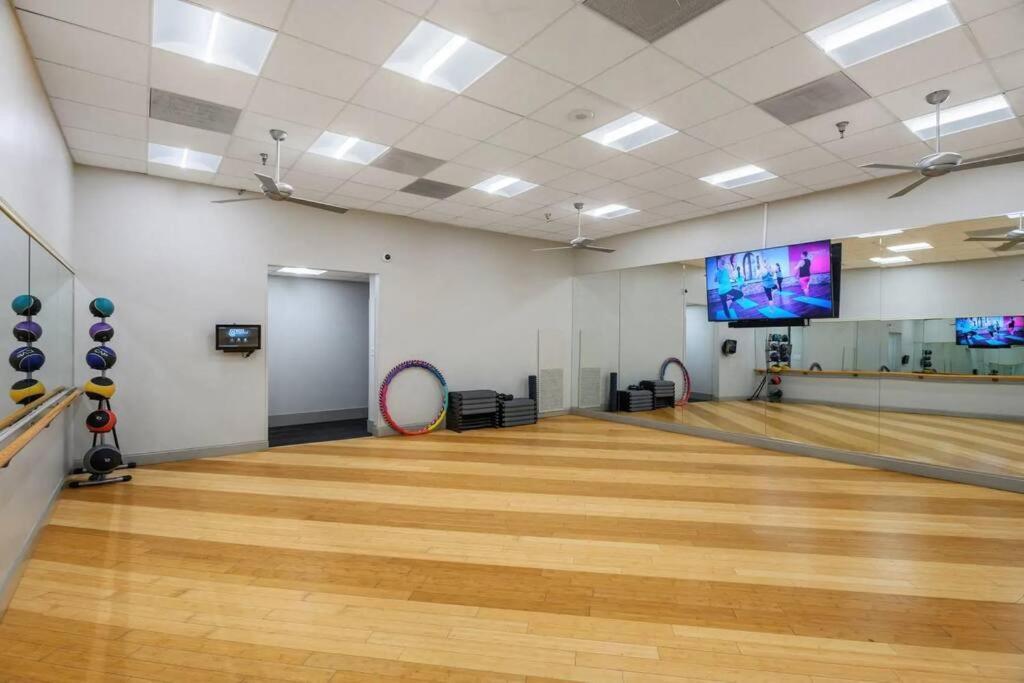 Unique Apartment In A Great Pentagon City Location Арлингтон Экстерьер фото