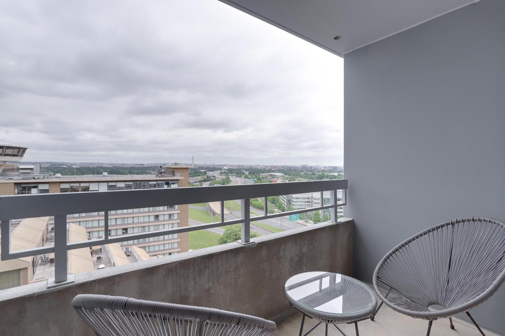 Unique Apartment In A Great Pentagon City Location Арлингтон Экстерьер фото